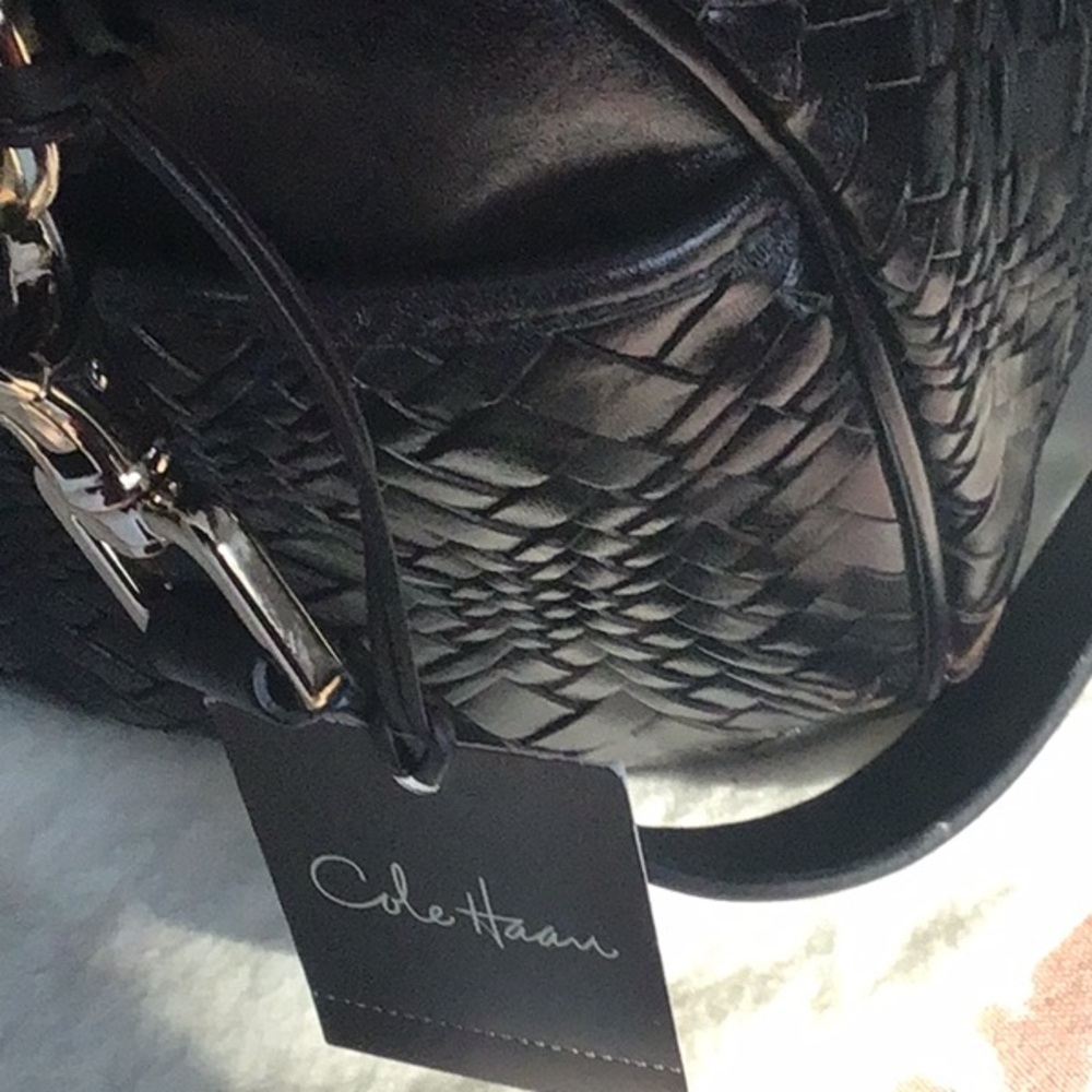 Cole Haan Black Leather Crossbody Bag NWT Jade Optical Weave - Picture 3 of 8